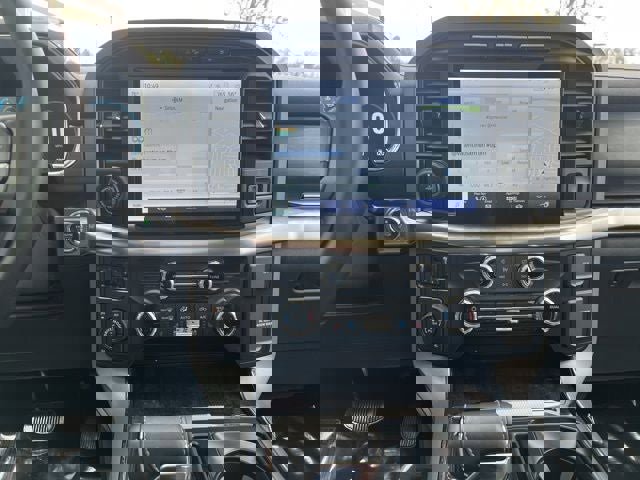 Used 2023 Ford F150 Lariat w/ Trailer Tow Package image 30