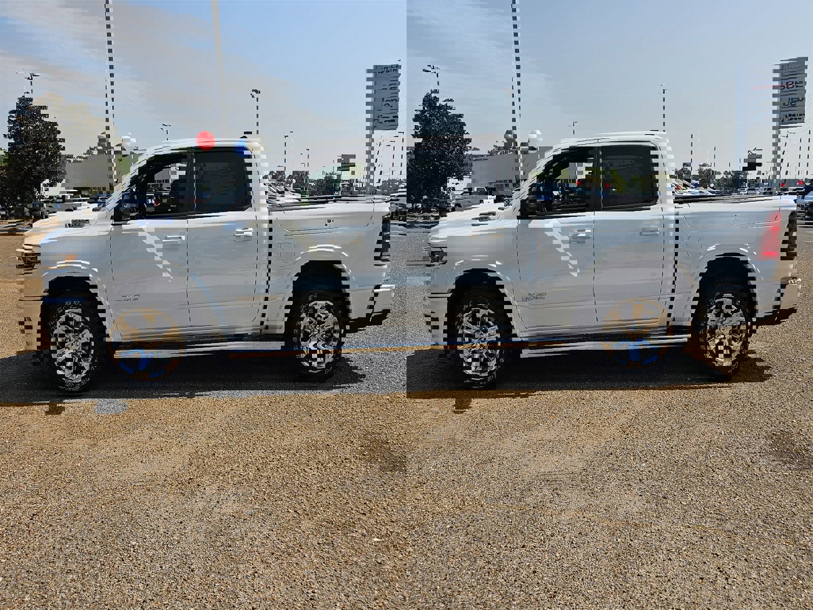 New 2026 RAM 1500 4x4 Crew Cab image 4