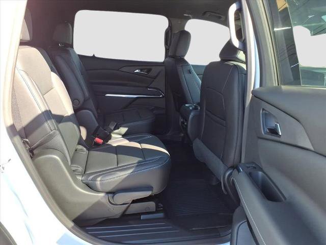New 2026 Chevrolet Traverse LT w/ LPO, Floor Liner Package image 16