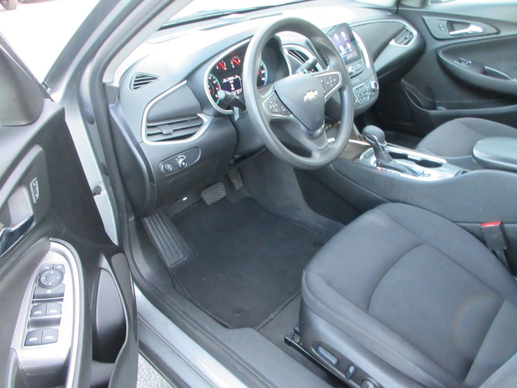 Used 2024 Chevrolet Malibu LT image 12