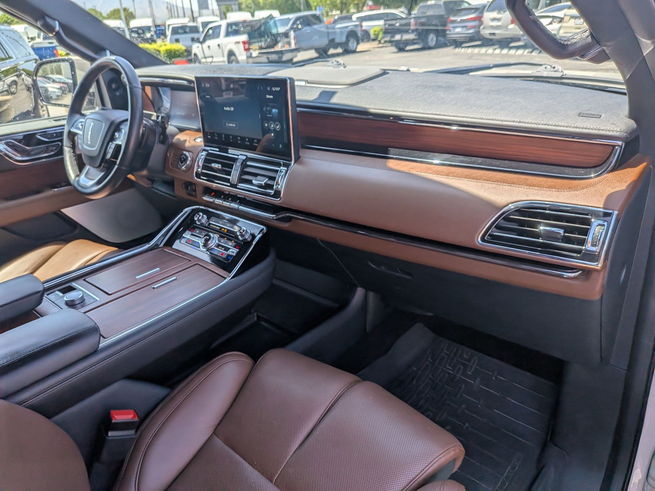 Used 2024 Lincoln Navigator L Reserve AWD/4WD image 36