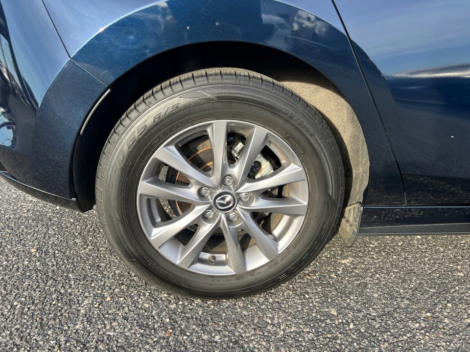 Certified 2022 MAZDA MAZDA3 s image 23