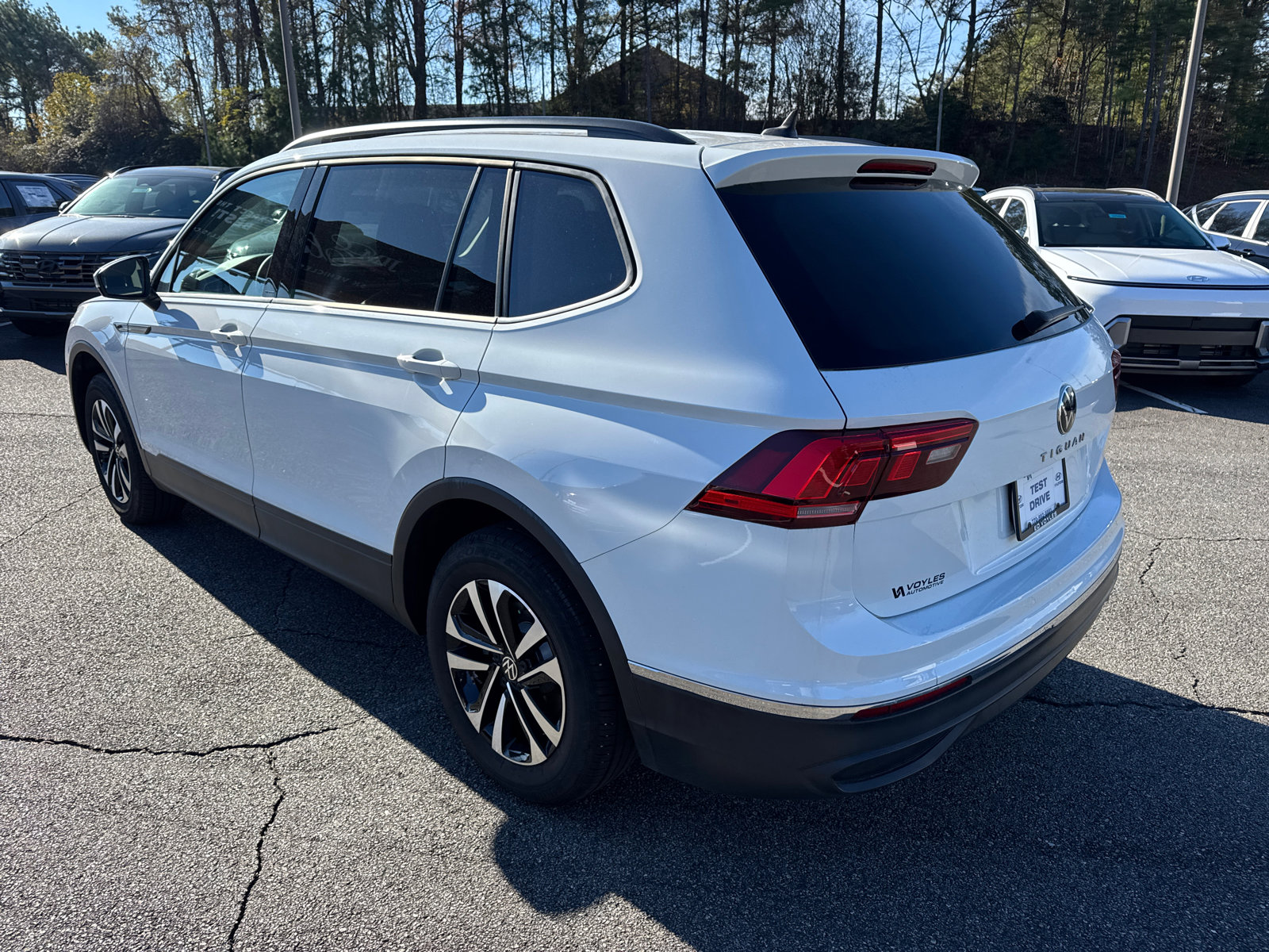 Used 2022 Volkswagen Tiguan S image 5