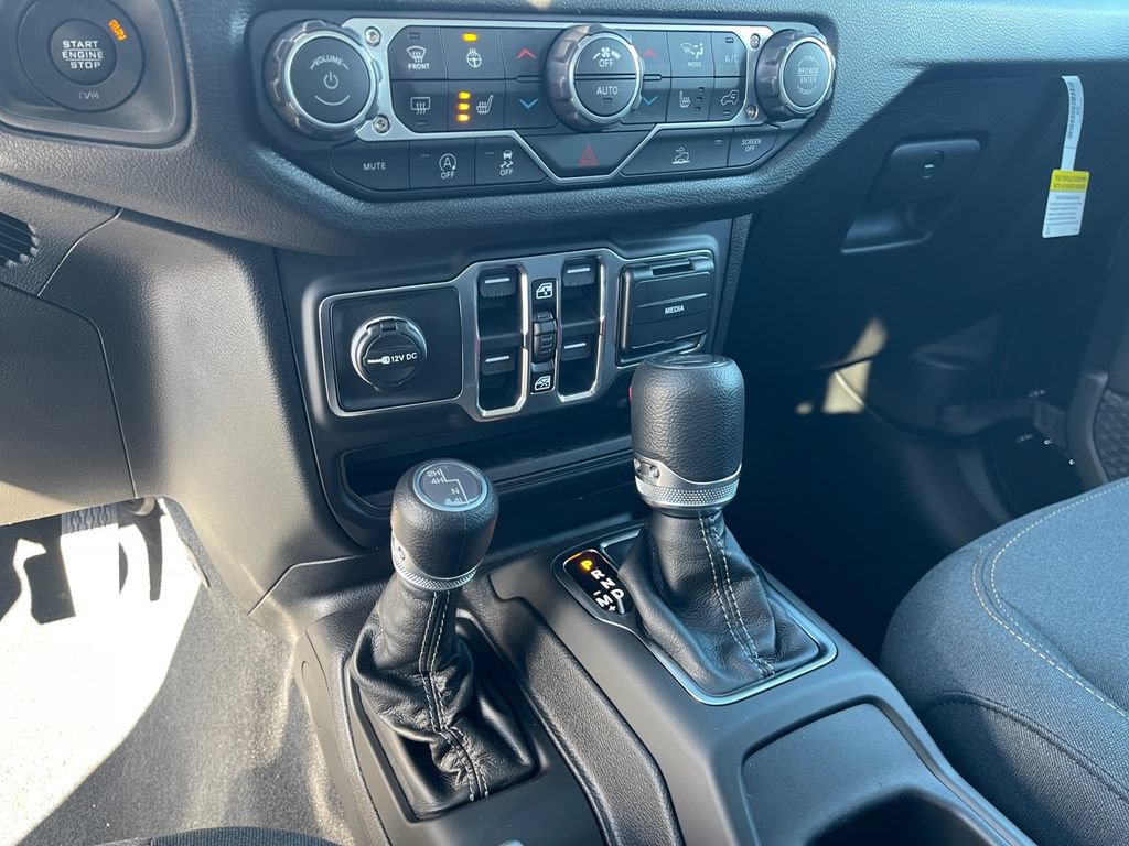 New 2026 Jeep Gladiator Sport AWD/4WD image 11