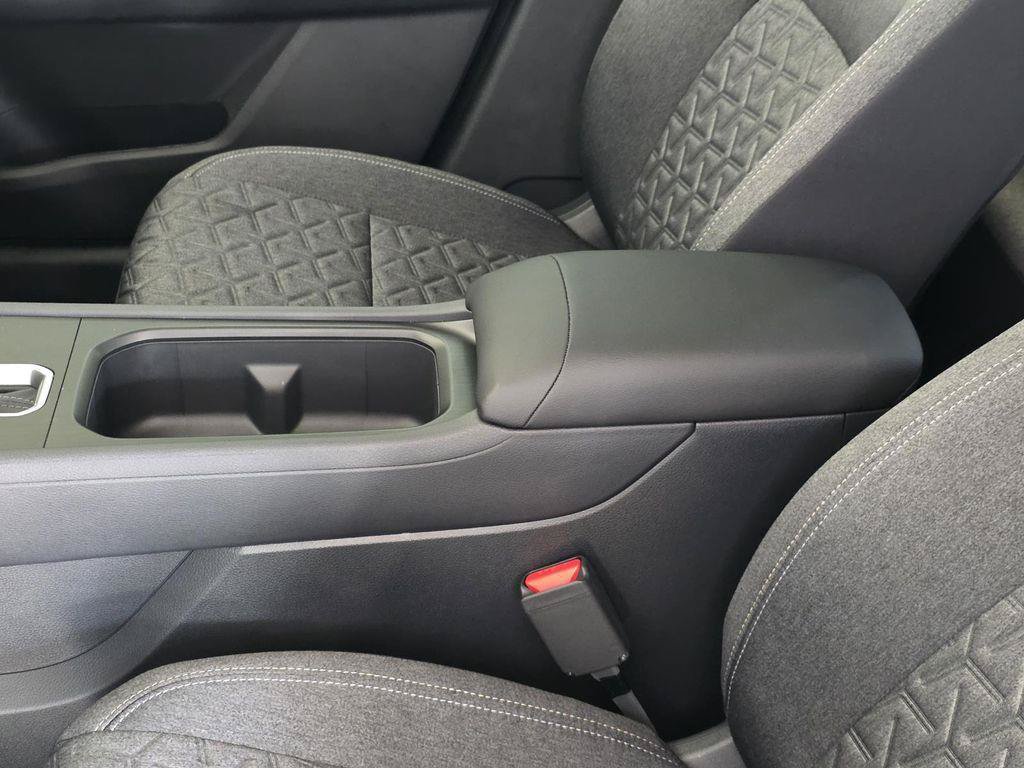 Used 2026 Nissan Kicks SV FWD image 7