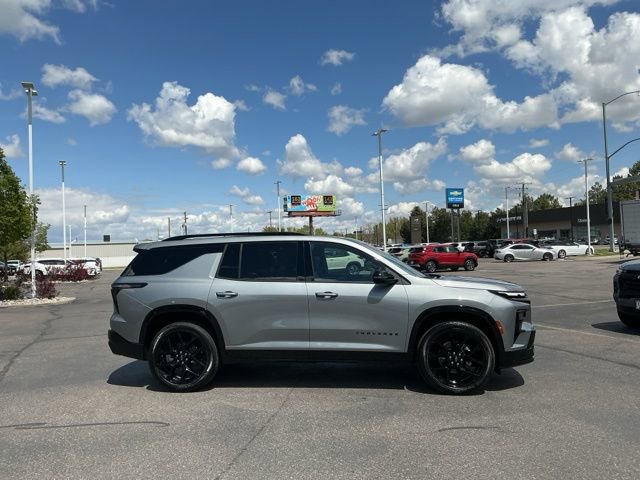 New 2026 Chevrolet Traverse RS w/ LPO, Floor Liner Package AWD/4WD image 2