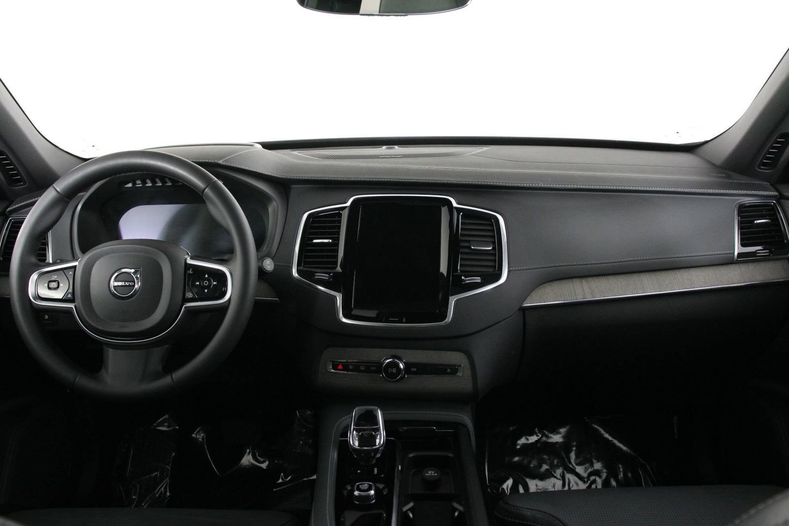 Certified 2023 Volvo XC90 T8 Ultimate image 7