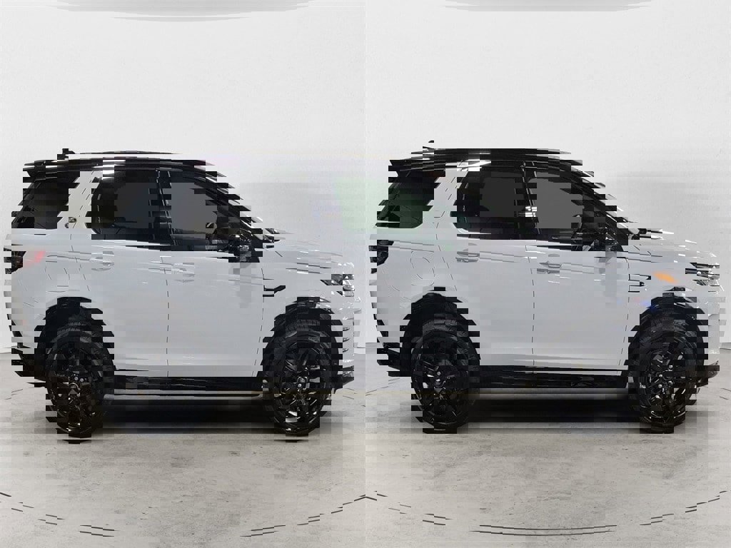 New 2025 Land Rover Discovery Sport Dynamic SE image 6