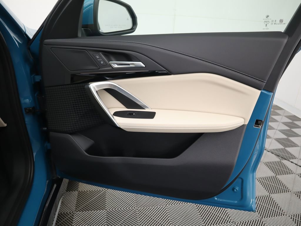 Used 2025 BMW X1 xDrive28i w/ Convenience Package image 27