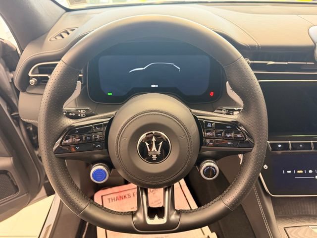 Used 2025 Maserati Grecale Modena AWD/4WD image 15