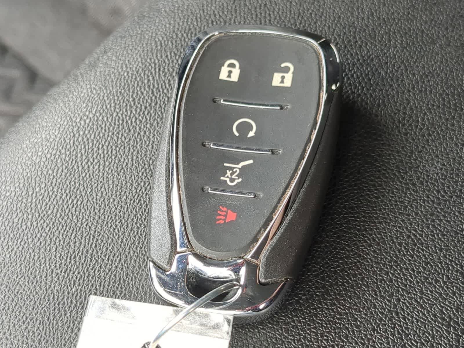 Used 2023 Chevrolet Equinox LT AWD/4WD image 32