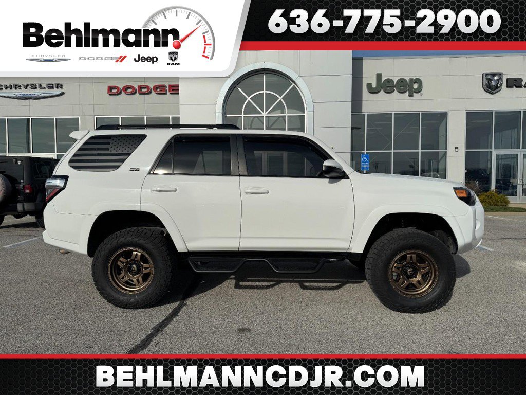 Used 2019 Toyota 4Runner SR5 image 1