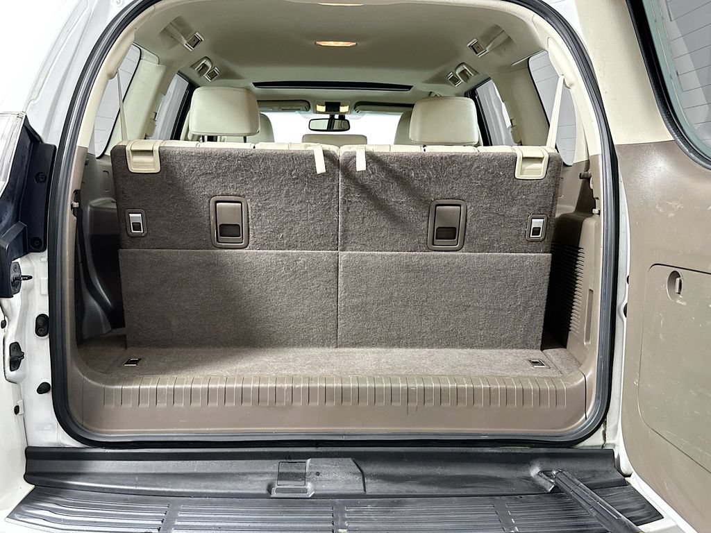 Used 2015 Lexus GX 460 w/ Premium Package AWD/4WD image 16