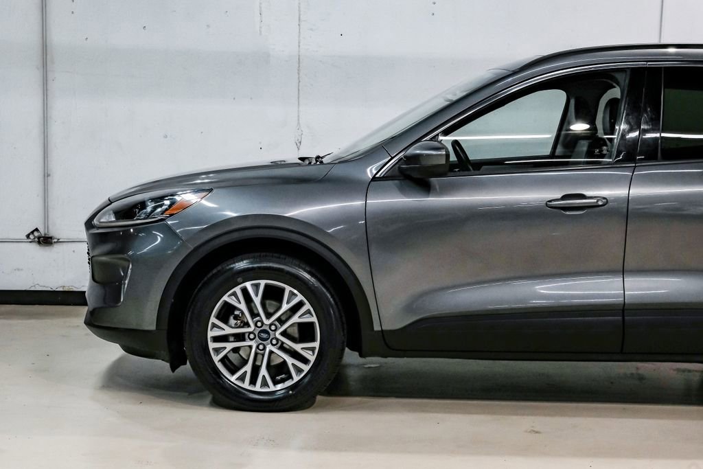 Used 2021 Ford Escape SEL image 17