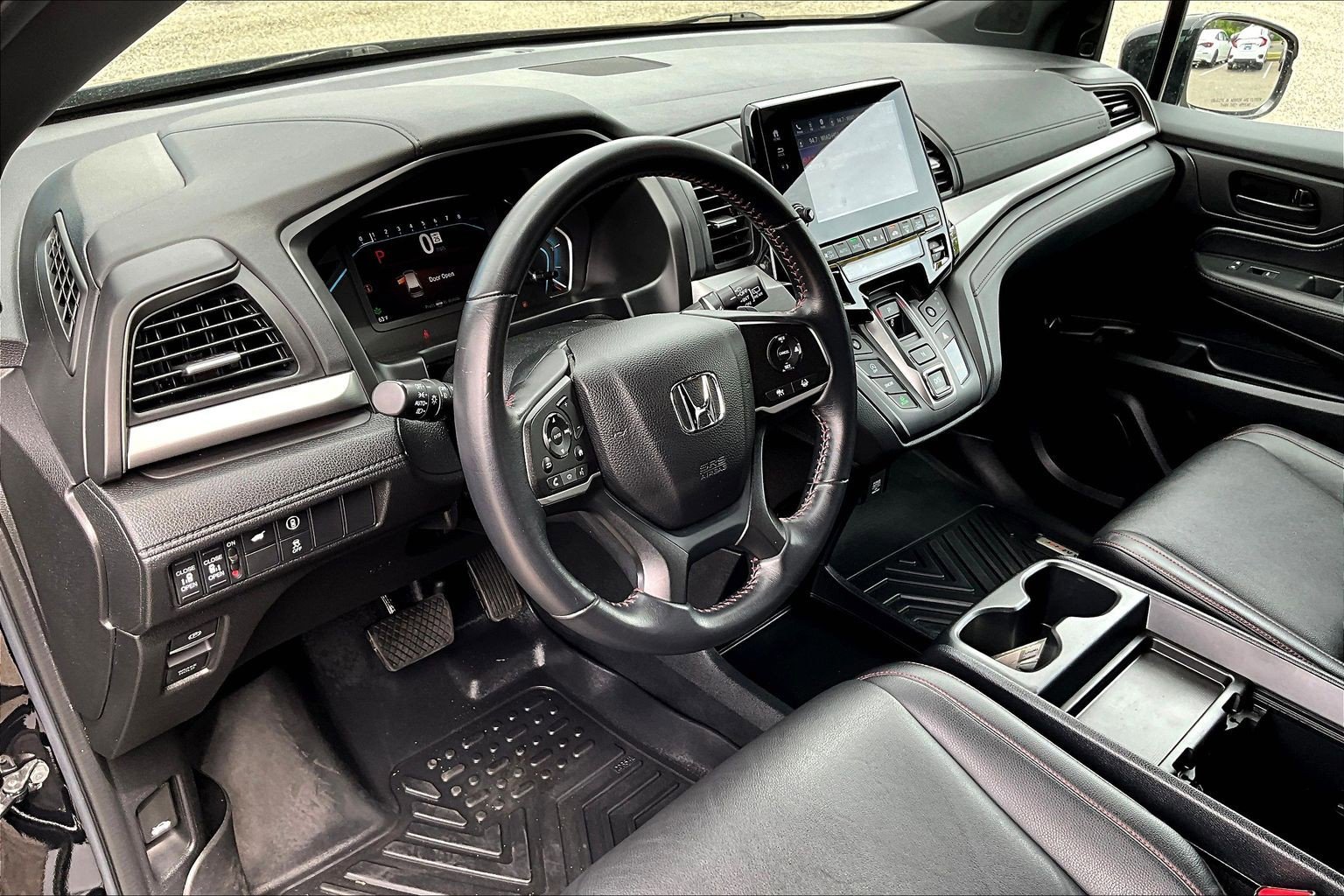 Used 2023 Honda Odyssey Sport image 13