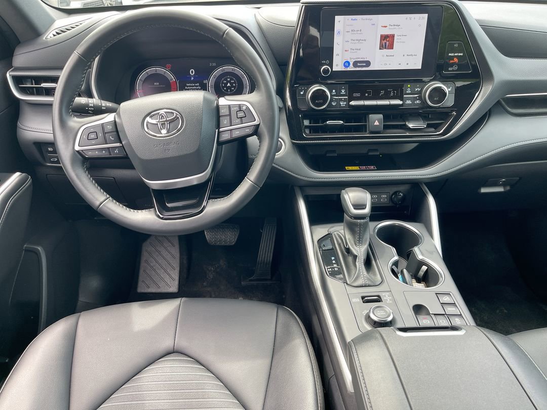 Certified 2025 Toyota Highlander XSE AWD/4WD image 9