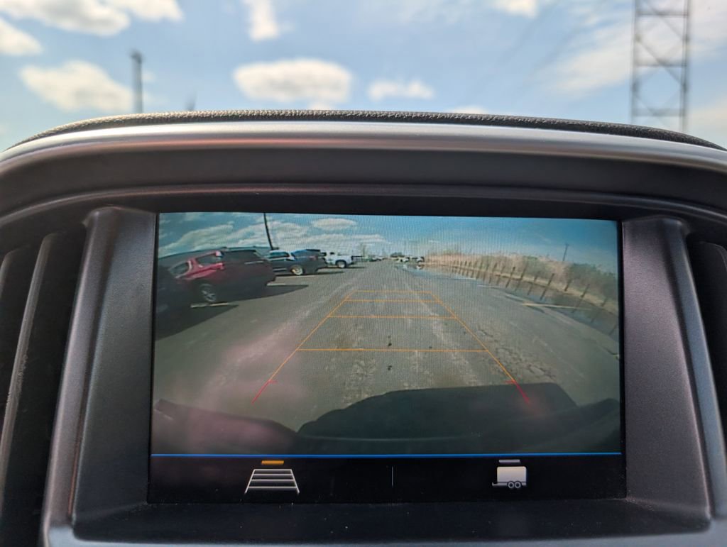 Used 2022 Chevrolet Colorado LT w/ LPO, Tonneau and Step Package AWD/4WD image 16