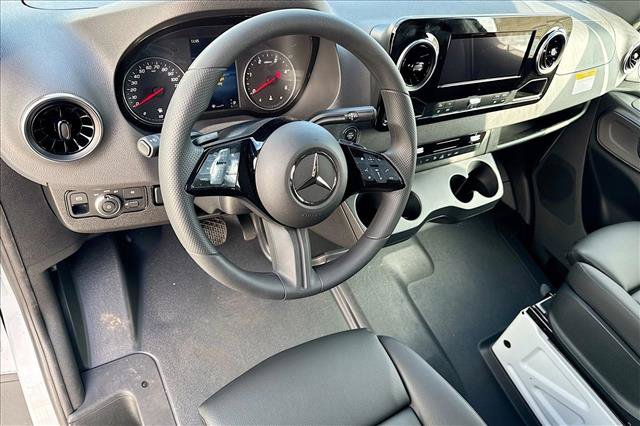 New 2026 Mercedes-Benz Sprinter 2500 image 9