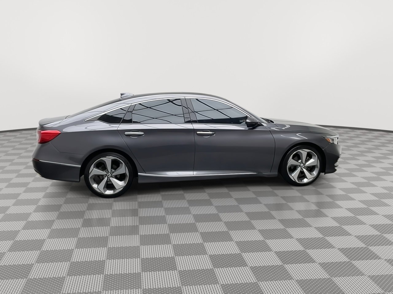 Used 2018 Honda Accord Touring image 40