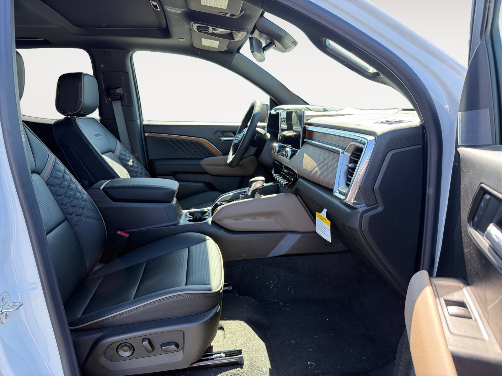 New 2026 GMC Canyon Denali AWD/4WD image 19