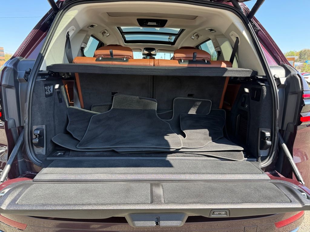 Used 2023 BMW X7 xDrive40i w/ Executive Package image 28