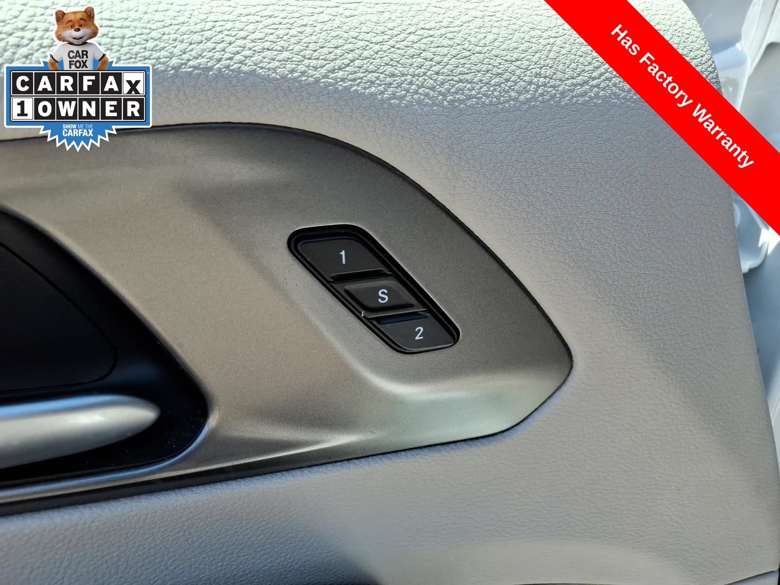 Used 2024 Chrysler Pacifica Touring-L FWD image 14
