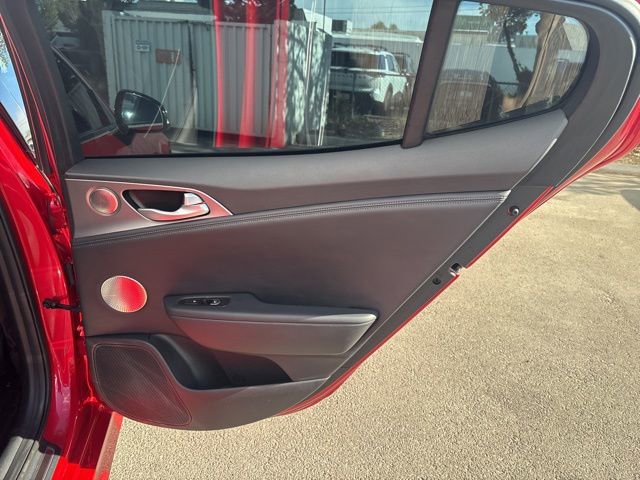 Used 2021 Kia Stinger GT2 image 32