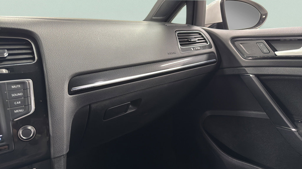 Used 2017 Volkswagen GTI S image 29