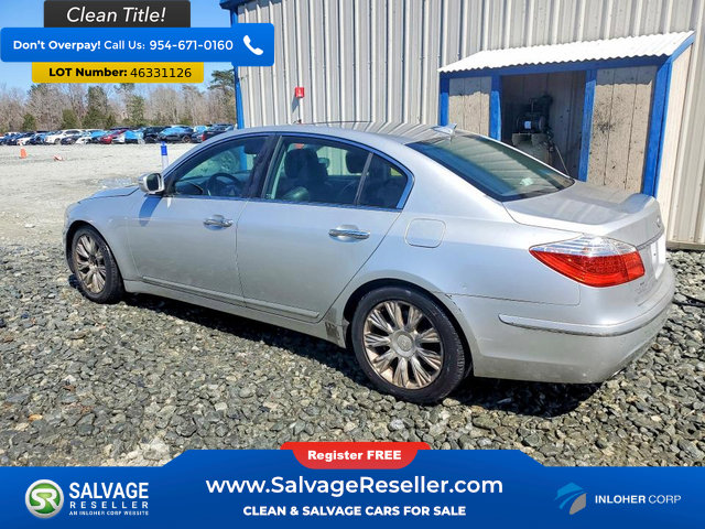 Used 2009 Hyundai Genesis 3.8 w/ Technology Pkg 4 RWD image 3