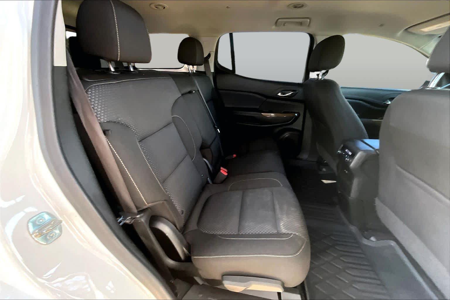 Used 2022 GMC Acadia SLE FWD image 20