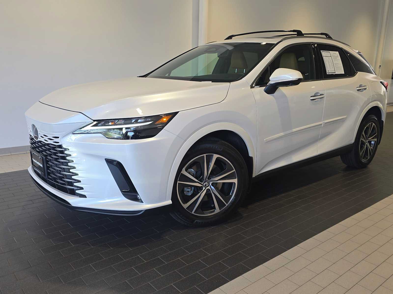 Used 2024 Lexus RX 350h AWD/4WD image 1