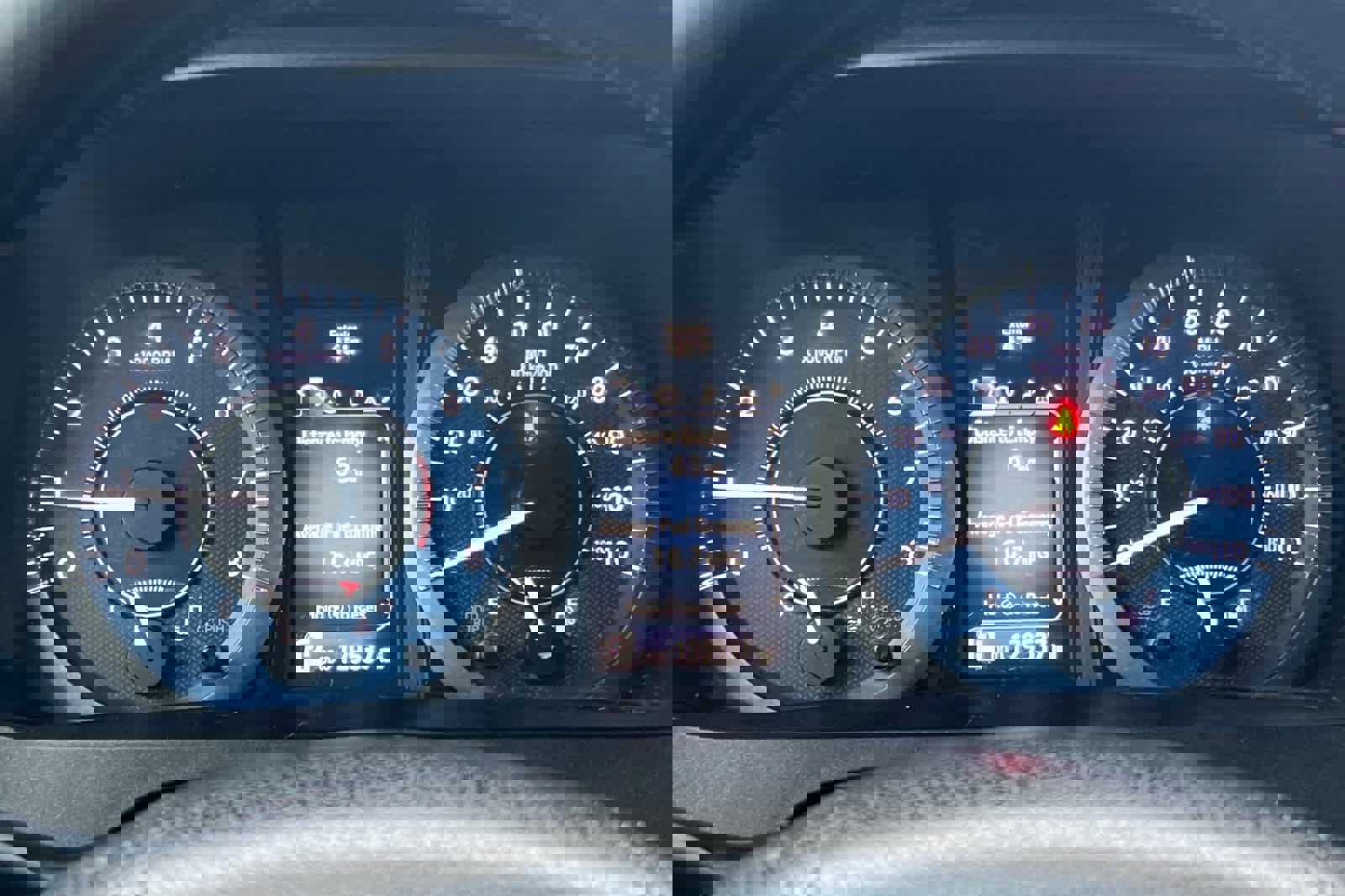 Used 2015 Toyota Sienna XLE w/ XLE Navigation Package image 31