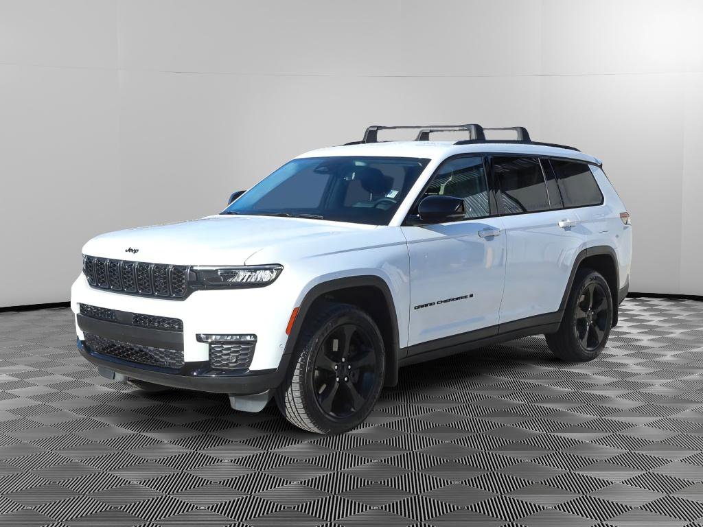 Used 2023 Jeep Grand Cherokee L Limited w/ Luxury Tech Group II image 2
