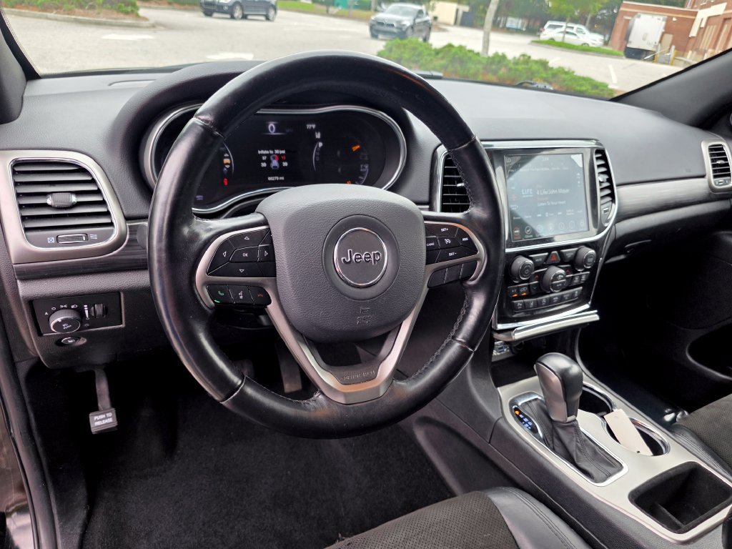 Used 2021 Jeep Grand Cherokee Laredo X AWD/4WD image 14