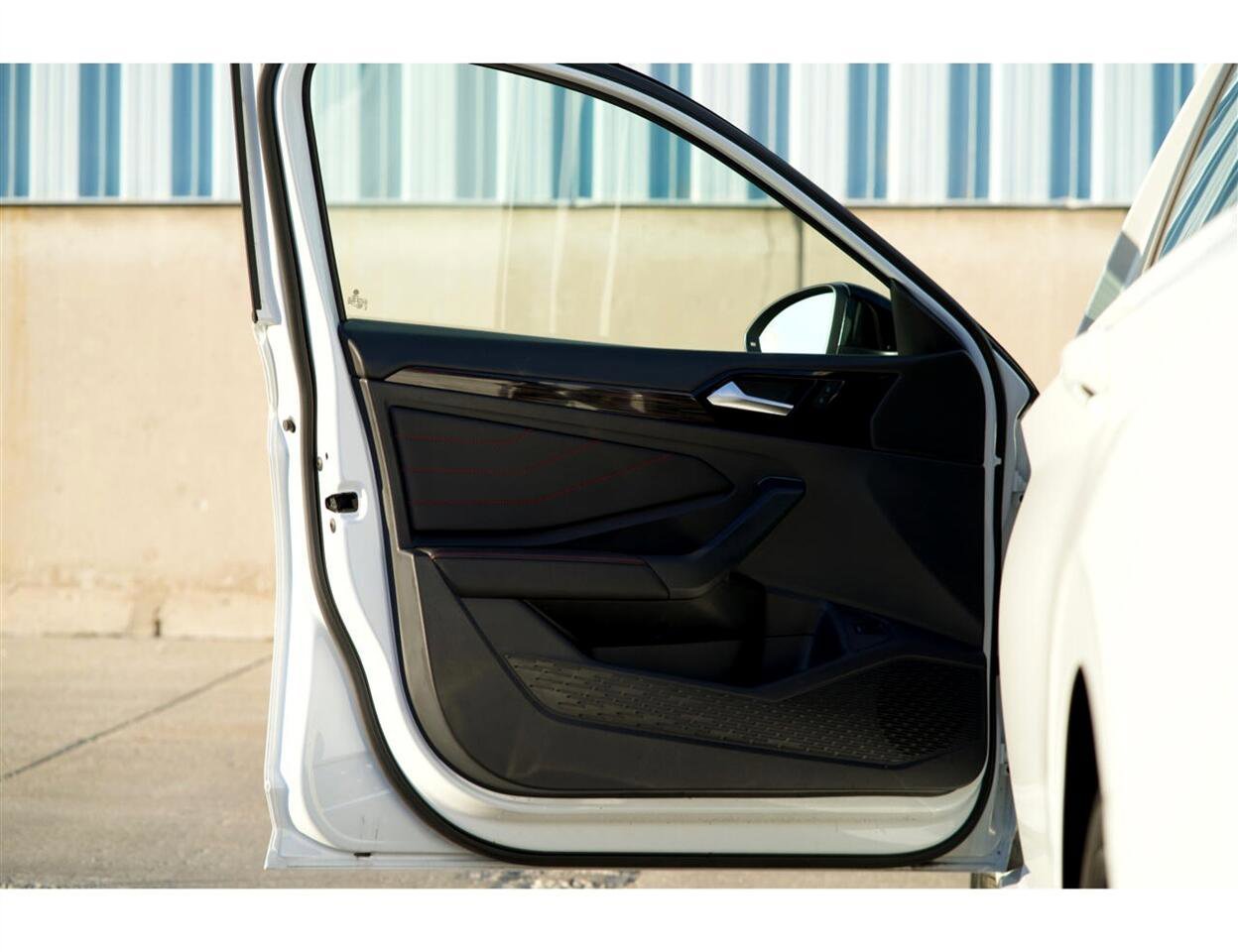 Used 2022 Volkswagen Jetta GLI Autobahn w/ GLI Black Package image 27