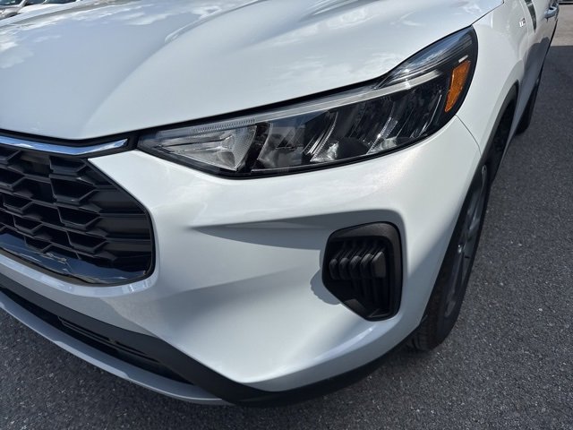 New 2025 Ford Escape ST-Line w/ Equipment Group 301A image 9