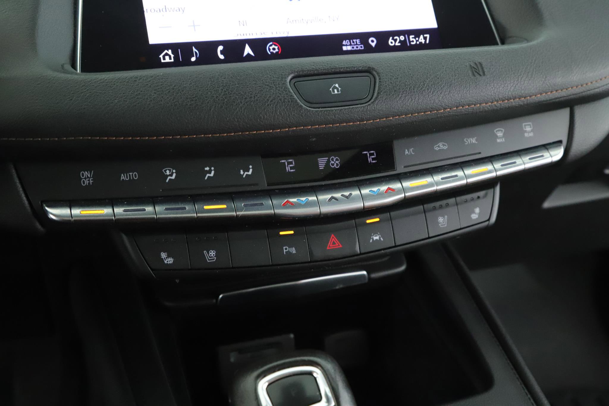 Used 2019 Cadillac XT4 Premium Luxury AWD/4WD image 13