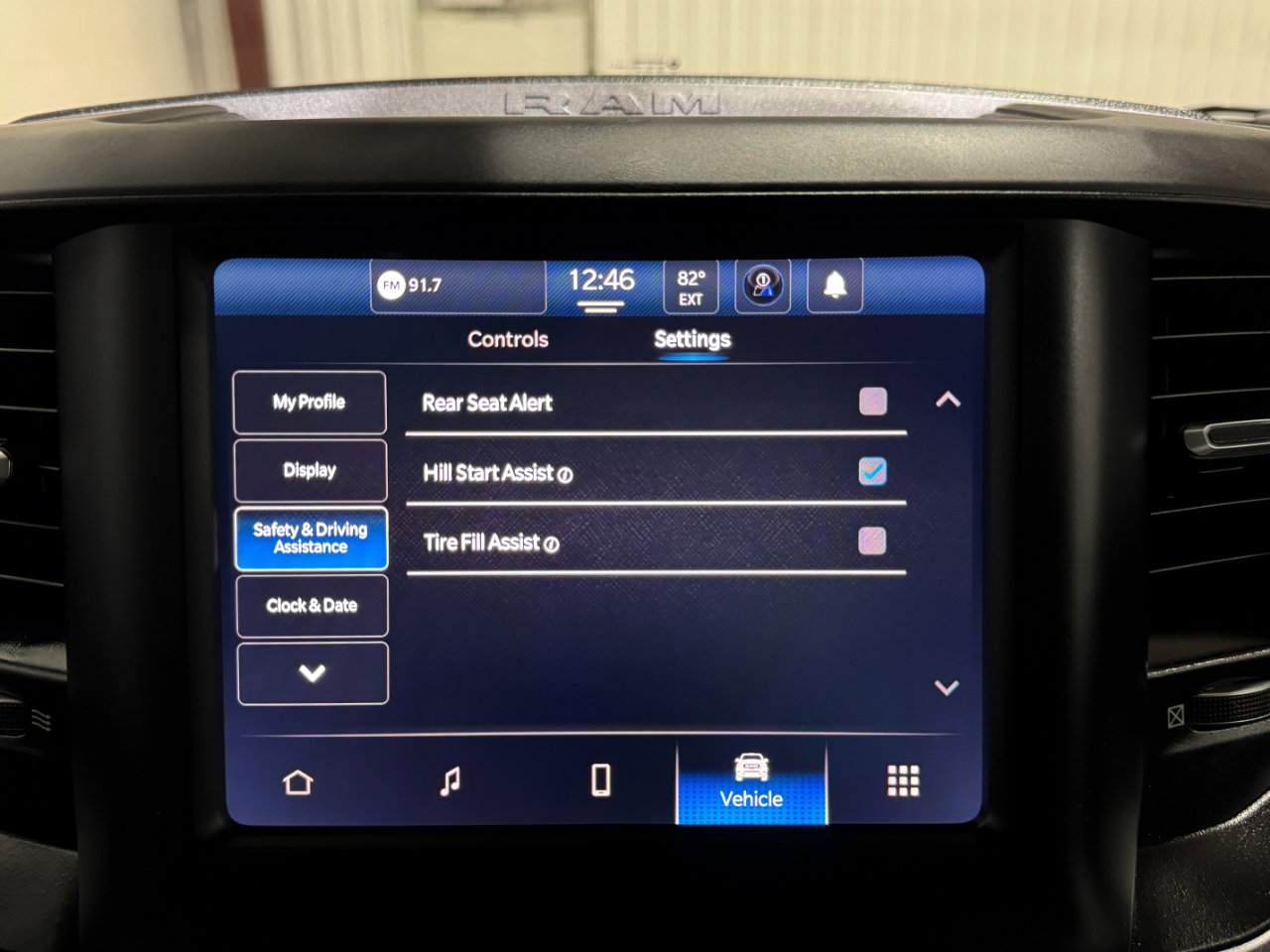 Used 2024 RAM 2500 Tradesman w/ Chrome Appearance Group image 41