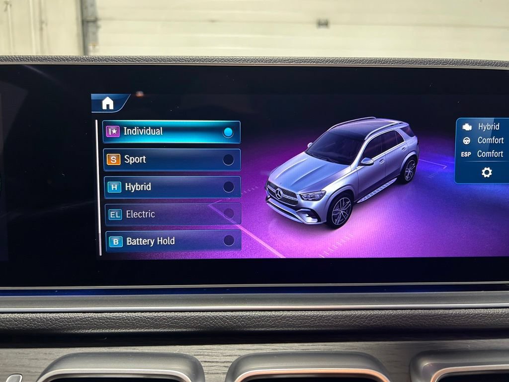 Used 2025 Mercedes-Benz GLE 450e 4MATIC image 26