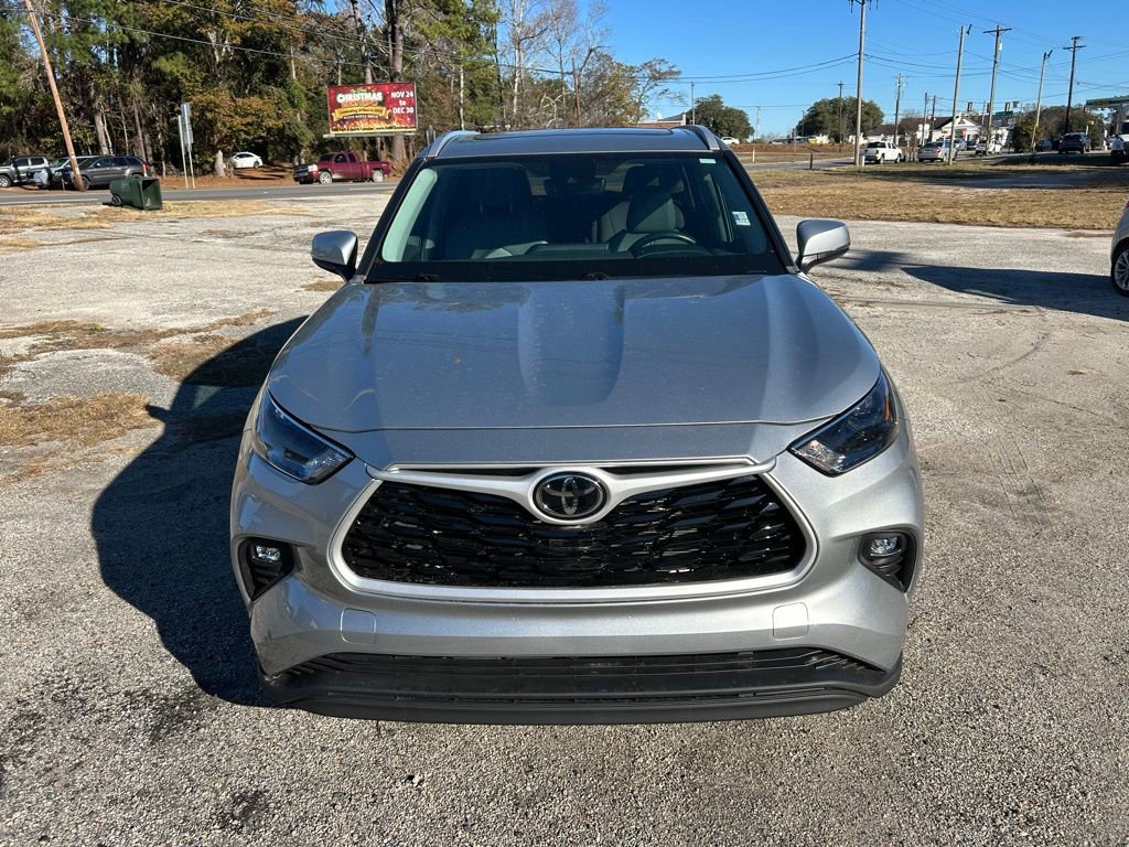 Used 2023 Toyota Highlander XLE image 13