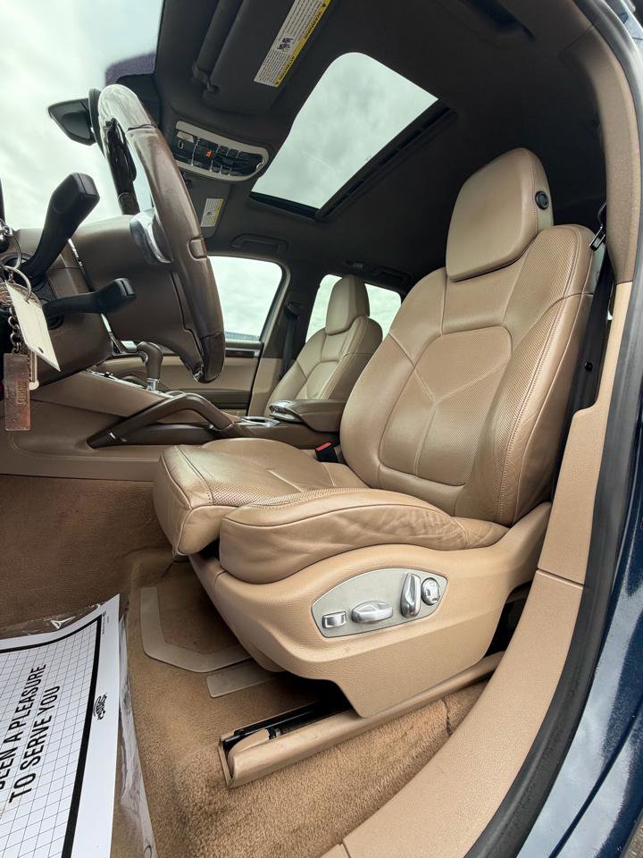 Used 2014 Porsche Cayenne S image 18