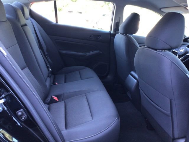 Used 2025 Nissan Altima 2.5 SV FWD image 21