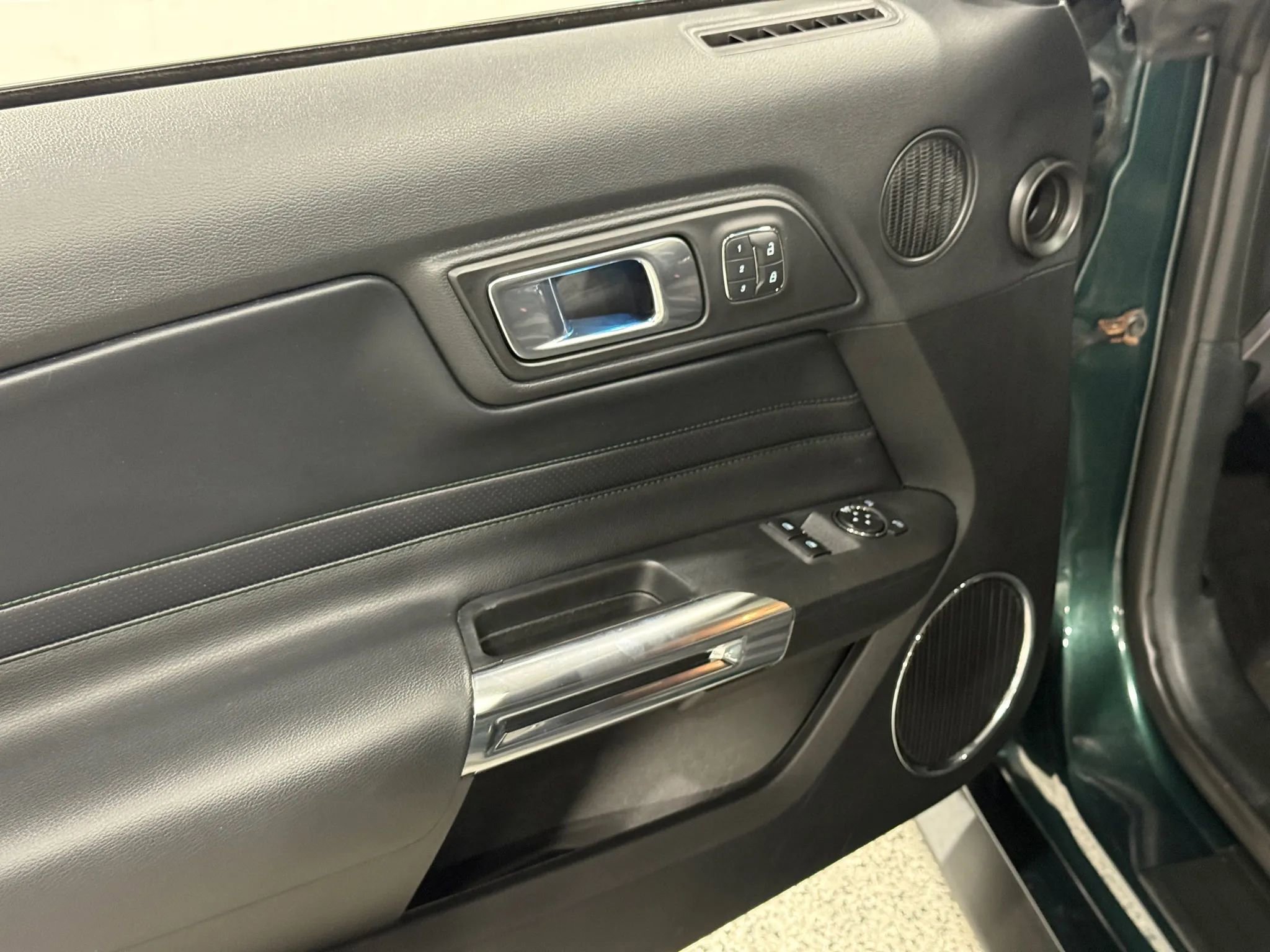 Used 2020 Ford Mustang Bullitt image 12