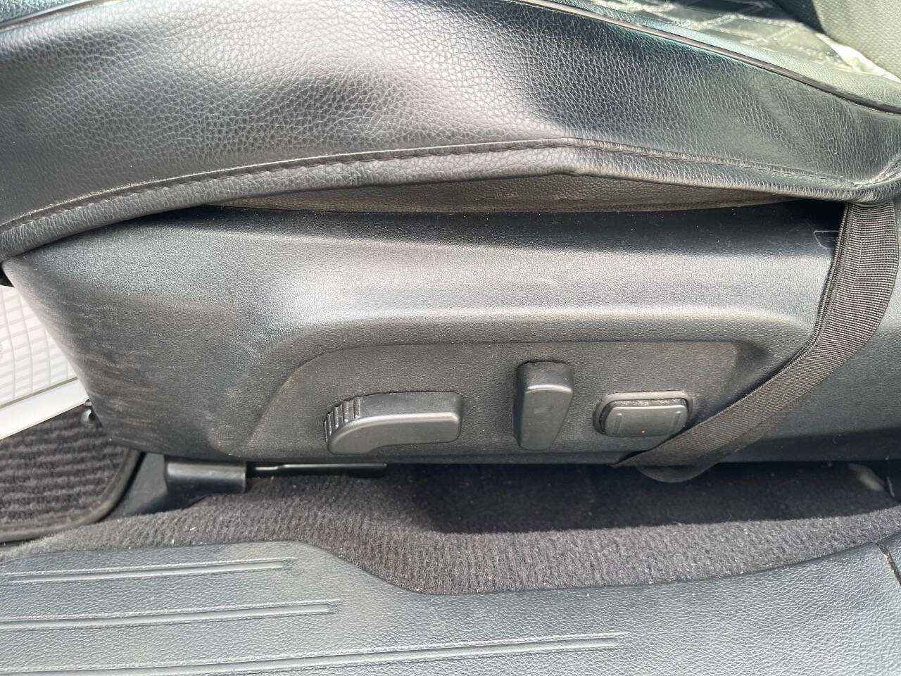 Used 2016 Subaru Outback 2.5i Limited image 12