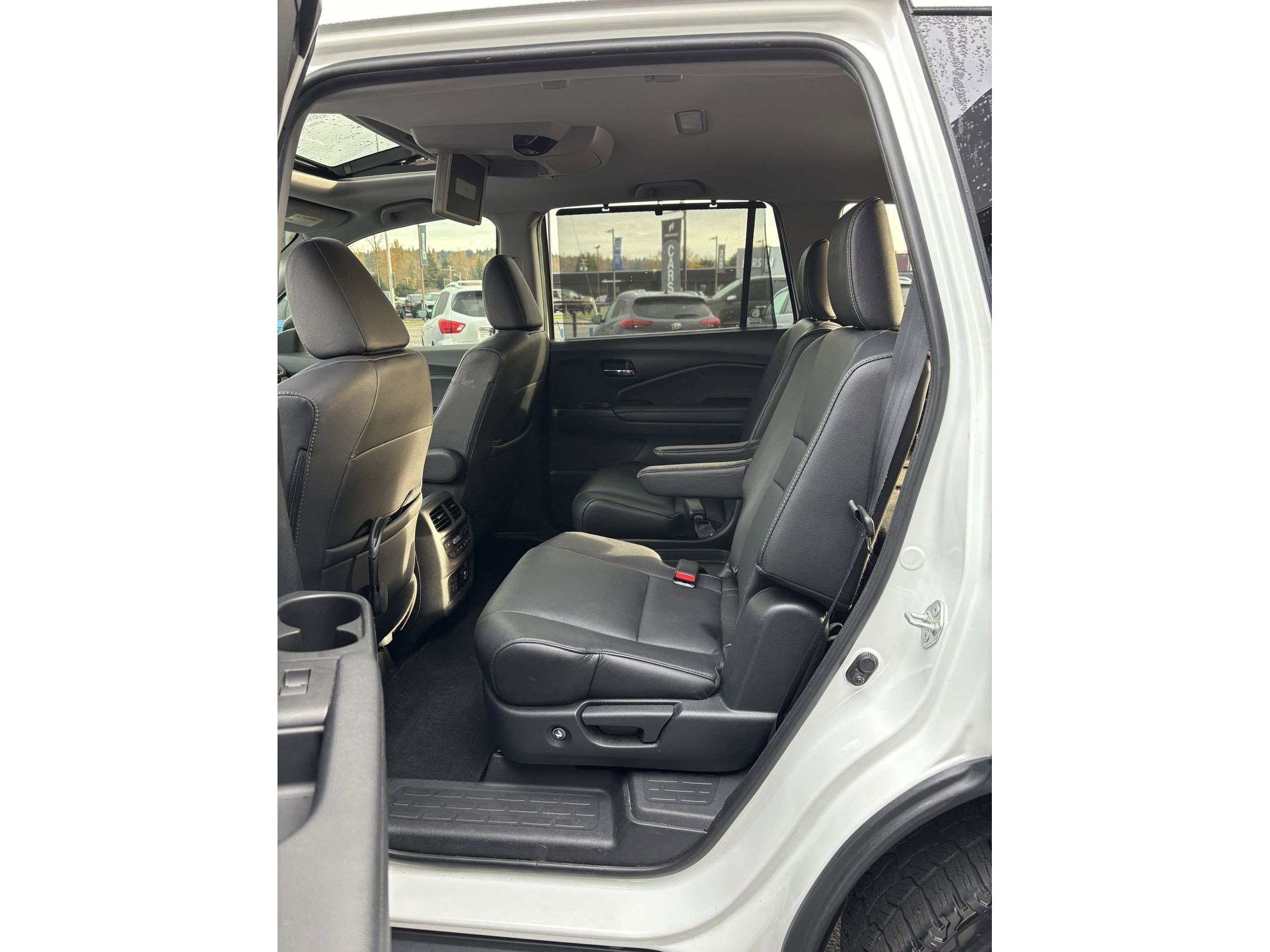 Used 2022 Honda Pilot Touring image 17
