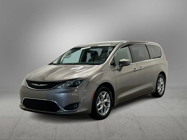 Used 2018 Chrysler Pacifica Touring Plus w/ Tire & Wheel Group image 1