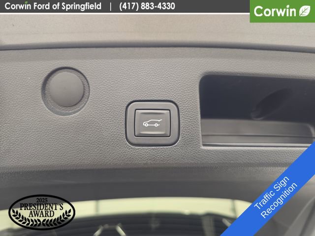 Used 2025 Chevrolet Equinox RS w/ Safety and Technology Package AWD/4WD image 16