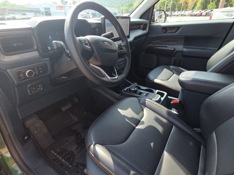 New 2025 Ford Maverick Lariat w/ Black Appearance Package AWD/4WD image 22