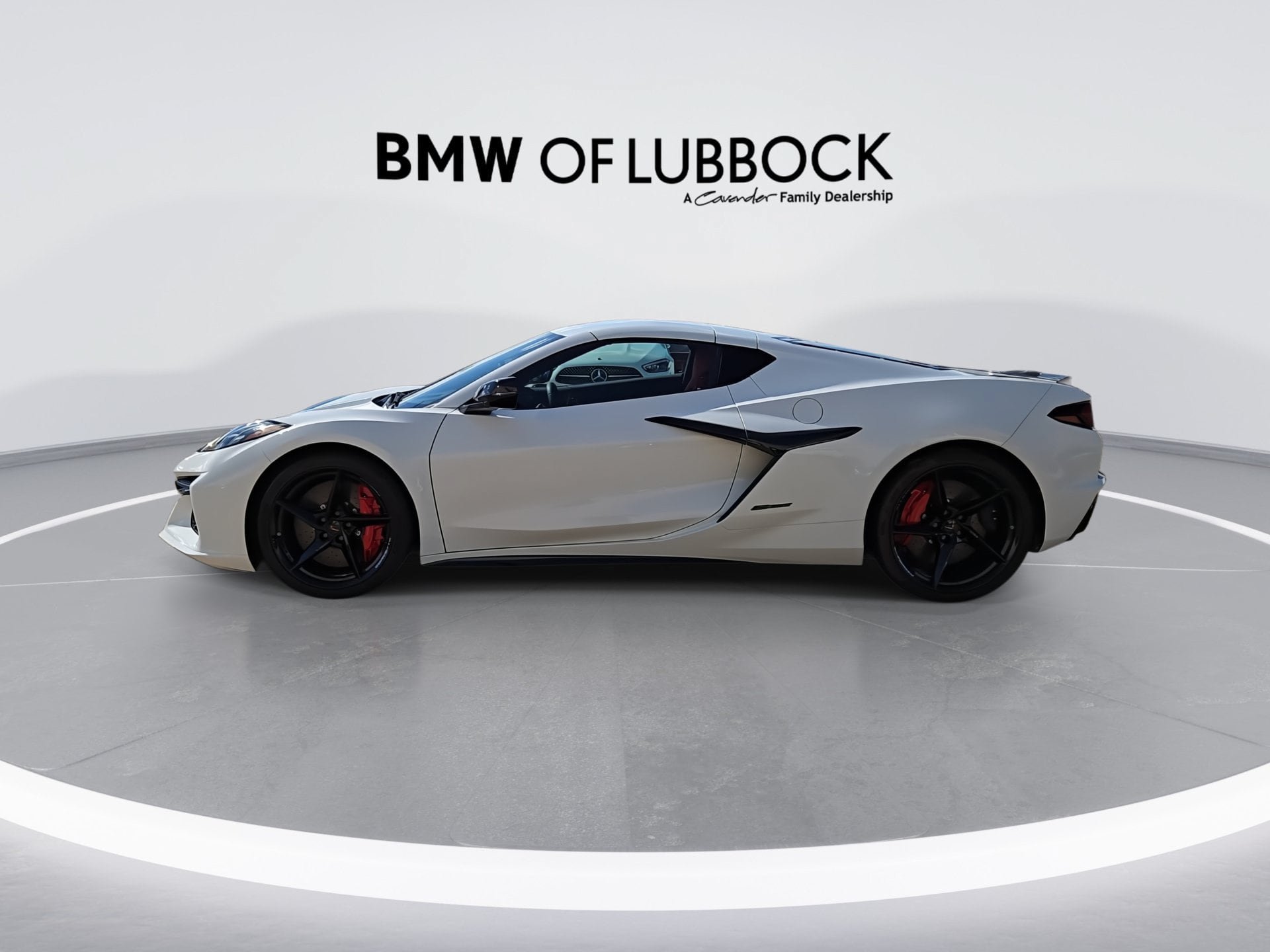Used 2025 Chevrolet Corvette E-Ray w/ Stealth Interior Trim Package AWD/4WD image 5