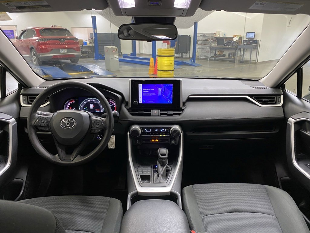 Used 2024 Toyota RAV4 LE image 39